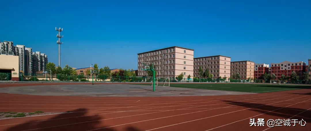 民办校第一年招生的卓越中学到底怎样？参观完的家长这么说