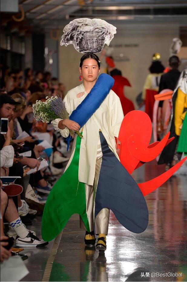 英国中央圣马丁学院时装设计与市场营销学BA Marketing作品集指南