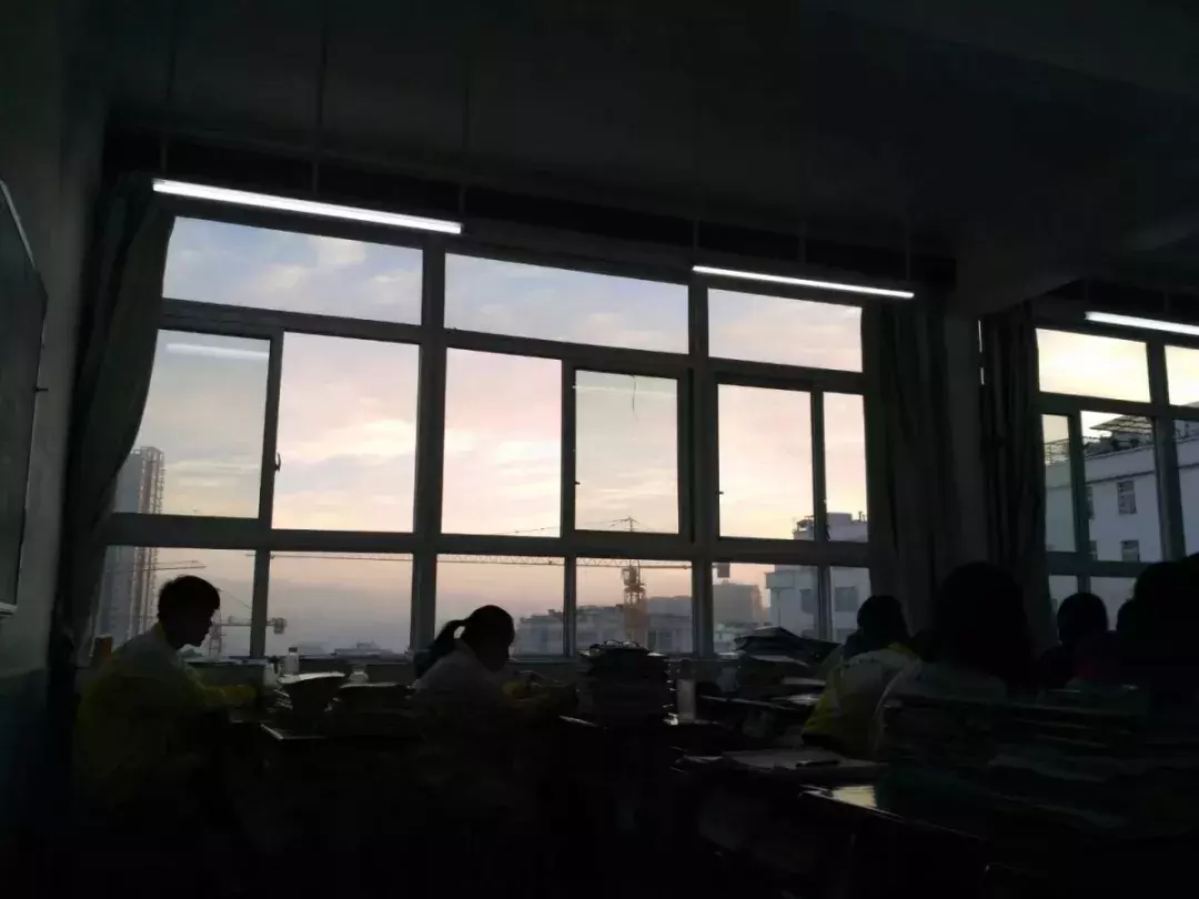 纵使时光流逝 我已不在你的身旁 我的母校市三中