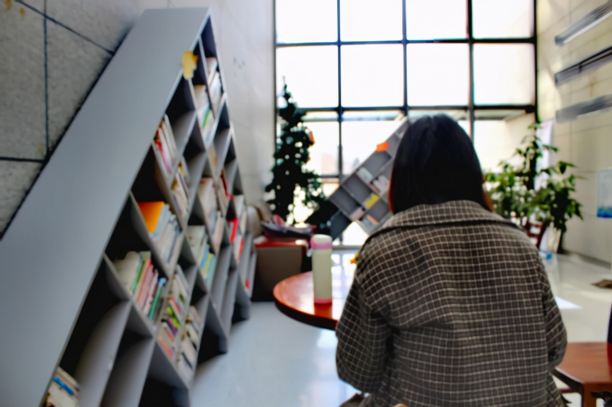 造型新奇，馆藏丰富，5万多平方米，山东这座图书馆“火”了