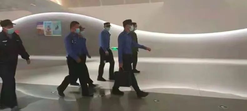 厦门警方通报25岁独居女孩被杀案【新闻早七点】插图4