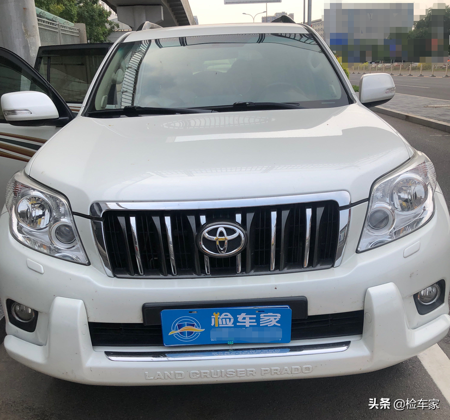 买主花25万高兴拿下8年车龄进口普拉多，拆开饰板后很难受