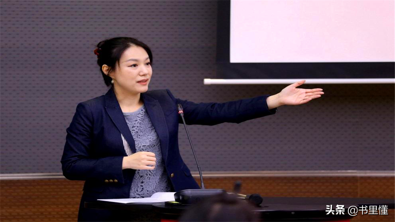 老师挤破头想去211教书，学历得达到什么要求？工资待遇高吗？