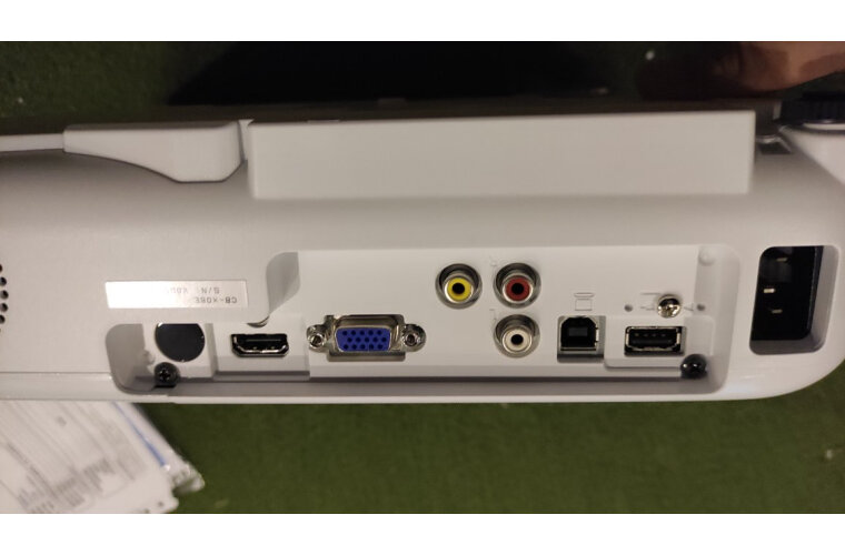 不用HDMI和VGA线，投影仪怎么无线连接电脑和手机