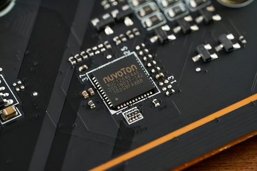 微星MPG Z690 CARBON WIFI暗黑主板评测：全面进化的暗黑之龙