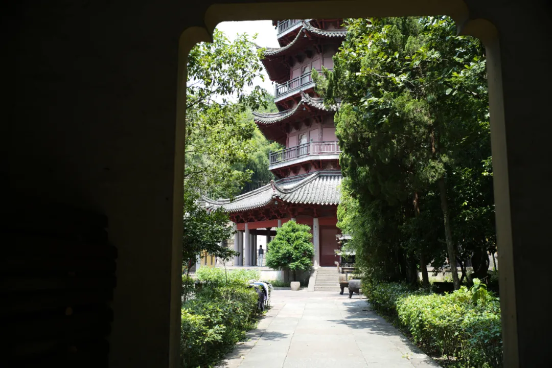 别再说什么小京都了,宁波这些寺庙来打脸了