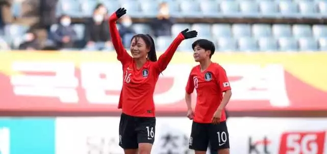 2018u16法国女足世界杯(2-0韩国队！中国女足获1良策，女教皇高明之处，贾秀全应恪守)