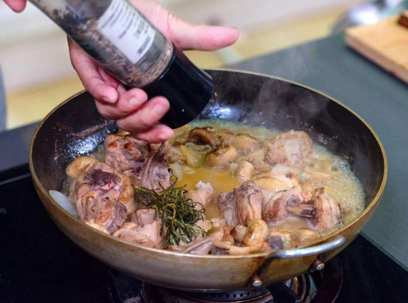 多彩传统民俗：傈僳族起源于何时，与彝族又有哪些历史渊源？