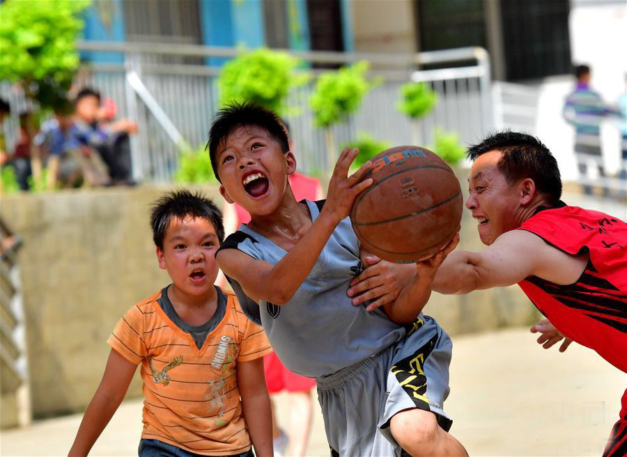 为什么广西篮球没有cba球队(广西篮球史话——曾经闹出笑话，正在默默崛起)