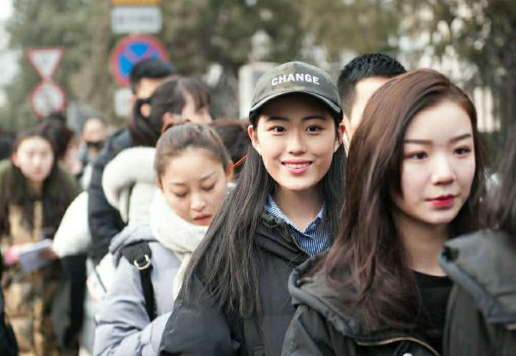 赵今麦高中拍9部戏，高考成绩却能考出524高分，课堂笔记赏心悦目