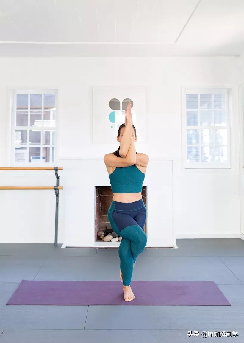 20个基础瑜伽体式练习方法及功效，最适合瑜伽初学者！