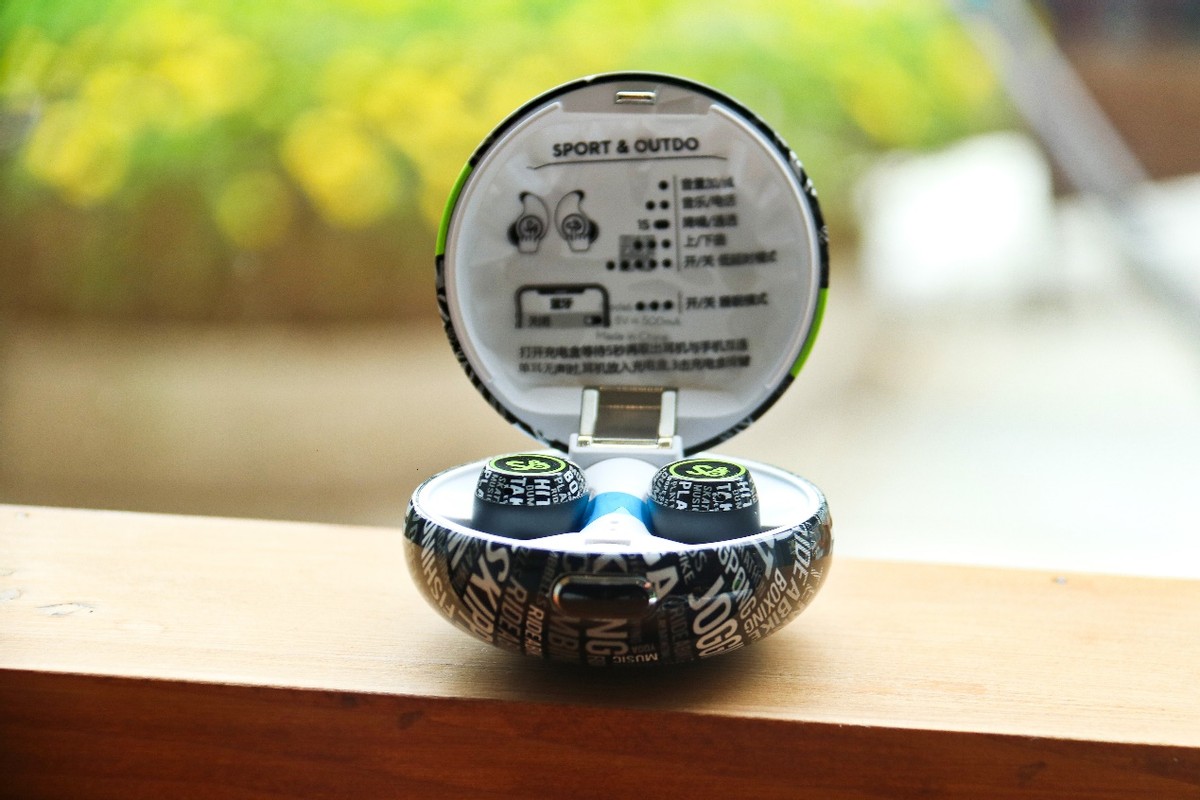 这款耳机有点酷：潮流字母纹设计，魔浪S运动耳机实测