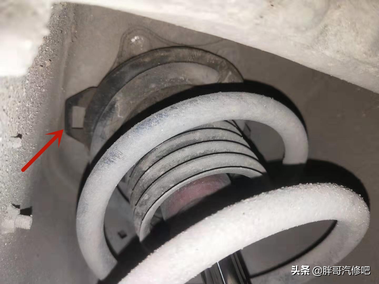 解决本田CRV前后底盘异响，找不到故障点不要让减震器背黑锅