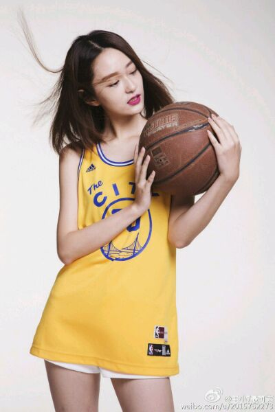 为什么nba主播叫小七(最美女库蜜——篮球小七来了！)