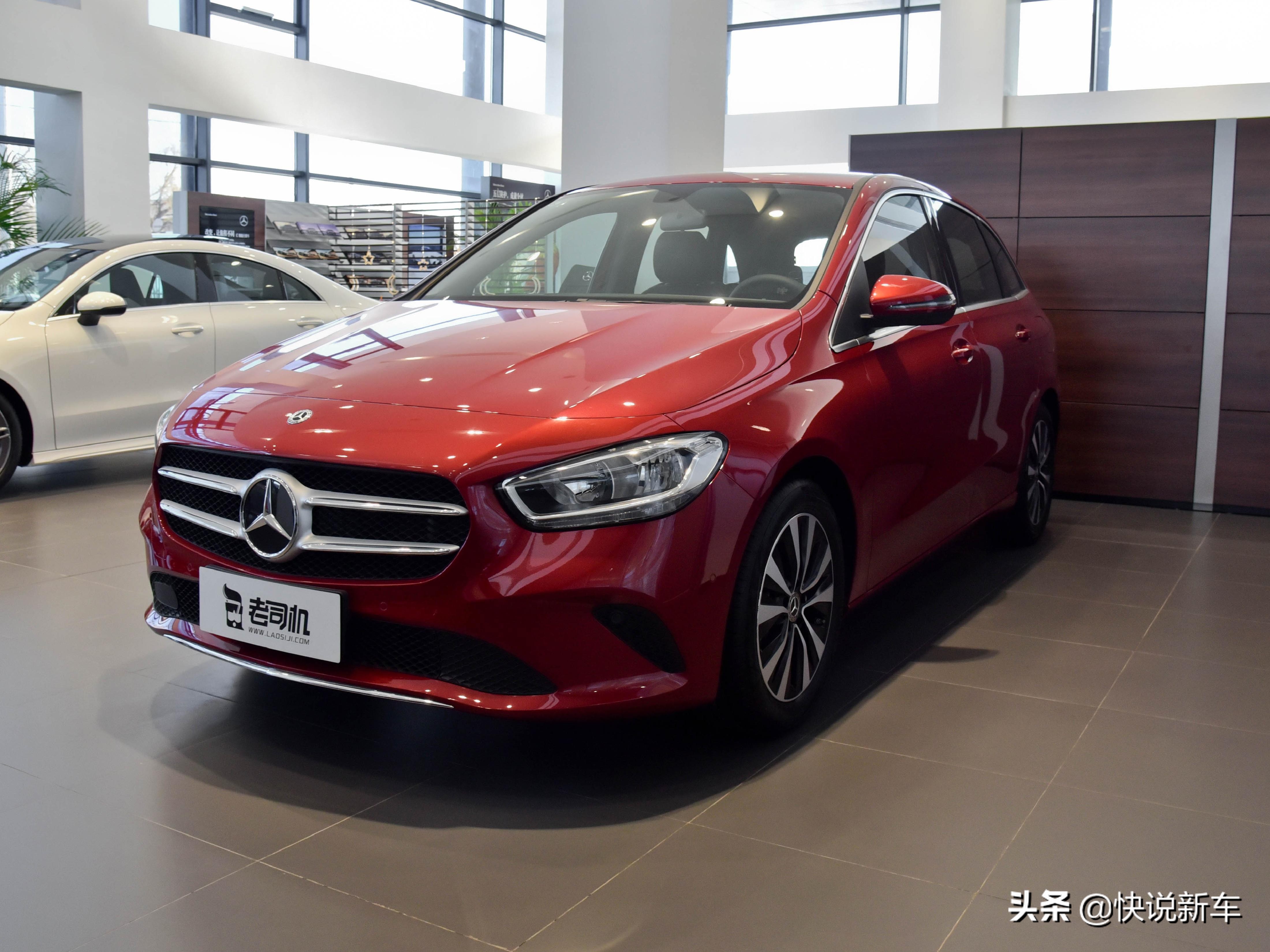 奔驰豪华轿车：德国工艺打造的紧凑型豪华座驾