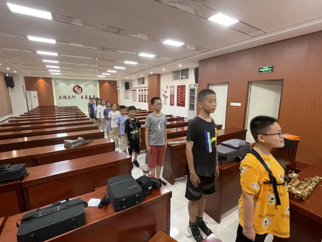 南阳市实验学校管乐团登上了省级舞台