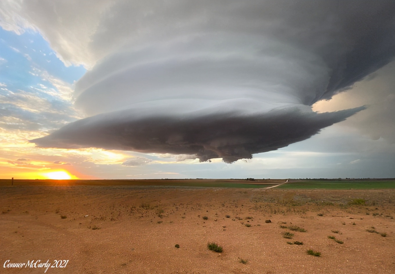 世界上-诡异的云(世界上-吓人的笔)