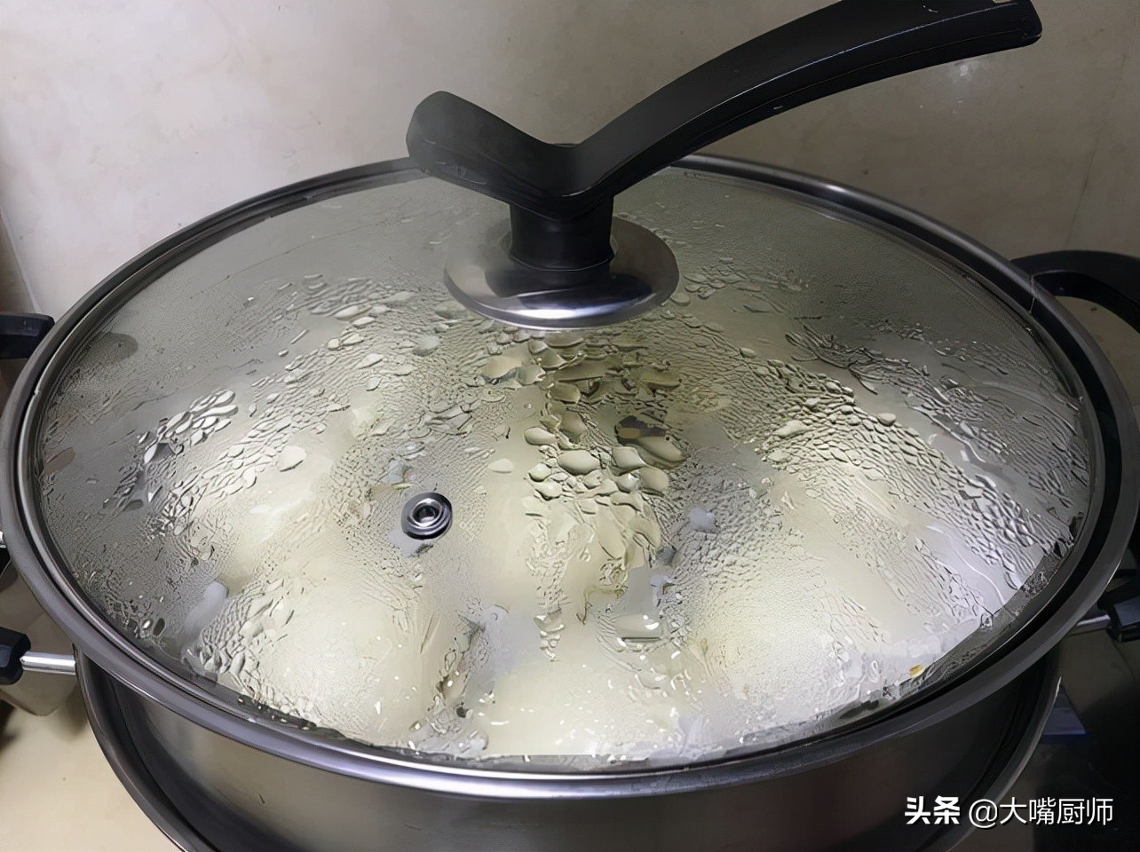 蒸馒头技巧是什么（牢记5个技巧膨松柔软不塌陷）