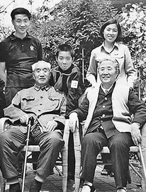 1990年徐向前逝世，儿子向中央提出要求，为何中央不能全都同意？