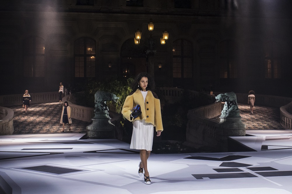 「品牌百科」路易威登（Louis Vuitton）