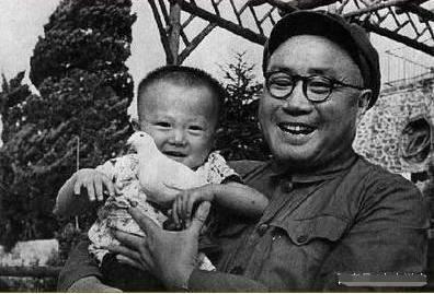 十大元帅中活得最久的一位，文武双全，有始有终，如今子女更牛
