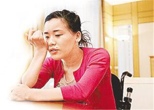 体育新星摔成残疾，获赔1000万，17年后为何被贴上“撒谎精”标签