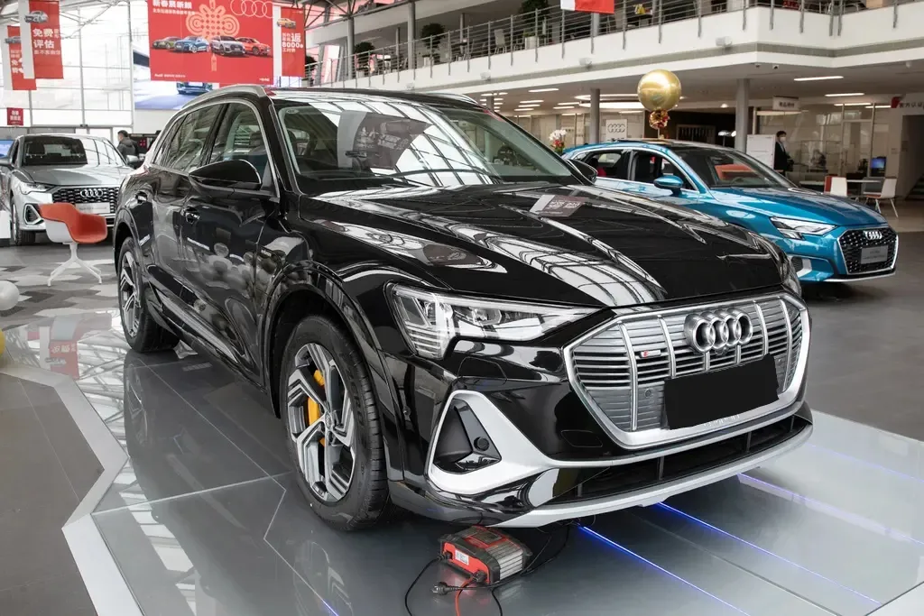 纯电动汽车:奥迪e-tron,纯电续航500公里,还是四驱SUV