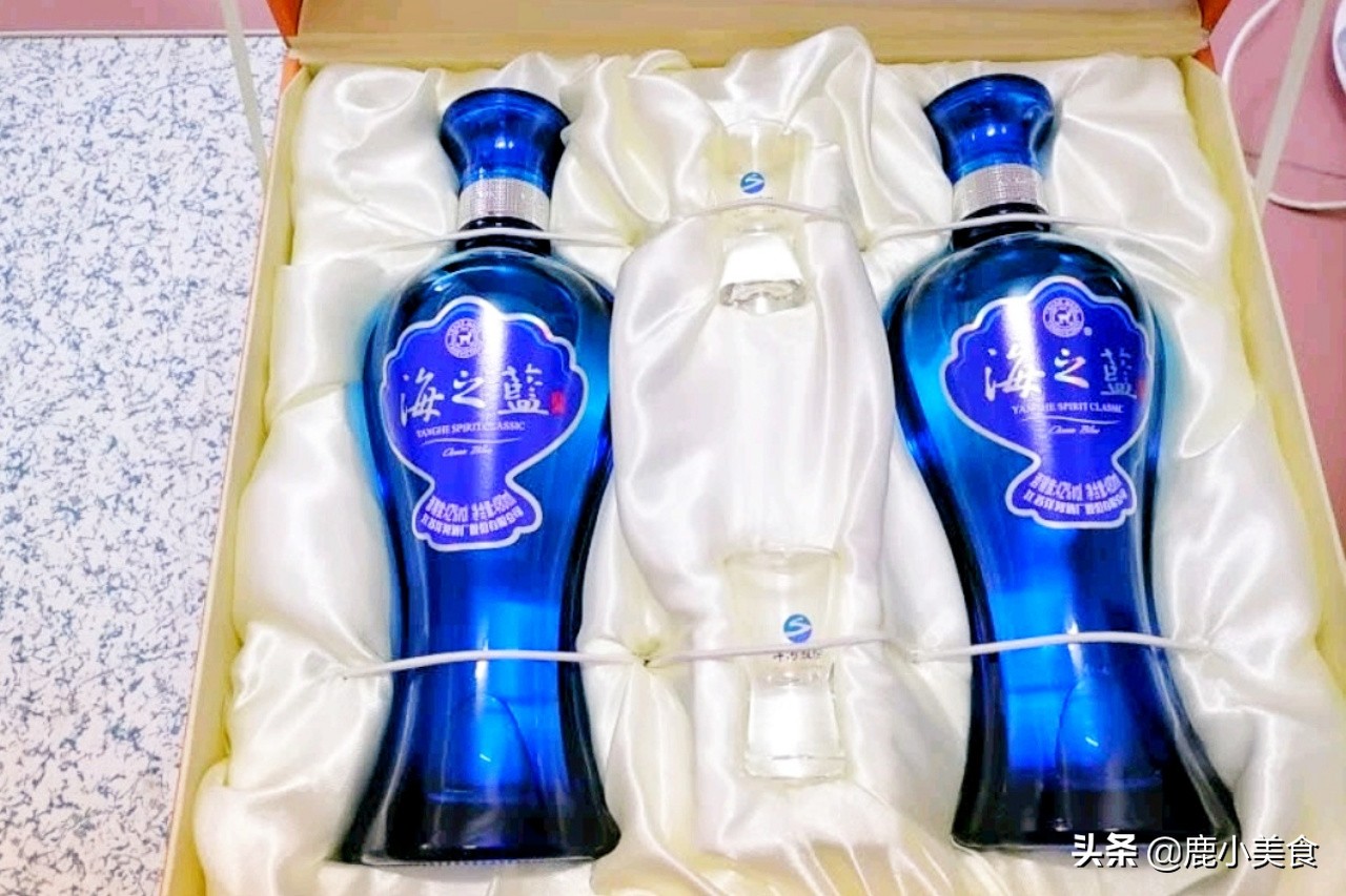 推荐9款“中低端”的浓香型白酒,性价比高,经典好喝又不贵