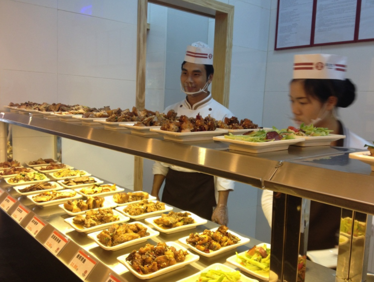 大学生食堂火了，物美价廉令人心生向往，网友：后悔没好好读书