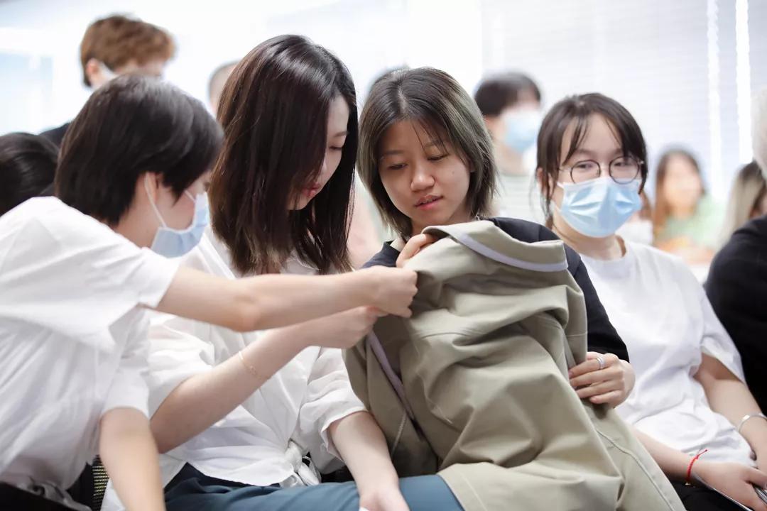 Dickies，国际知名工装品牌，自创潮奢工装服饰，传承经典风格。