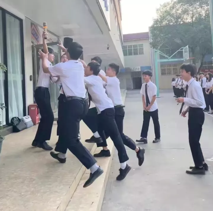 程序员的工作压力,真有传说中那么大?