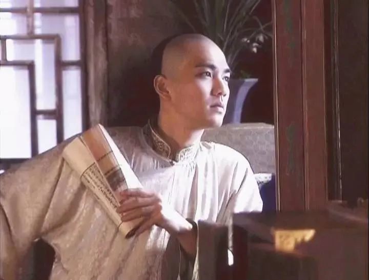 人间惆怅客听曲感怀,是词人多情还是曲调动人?