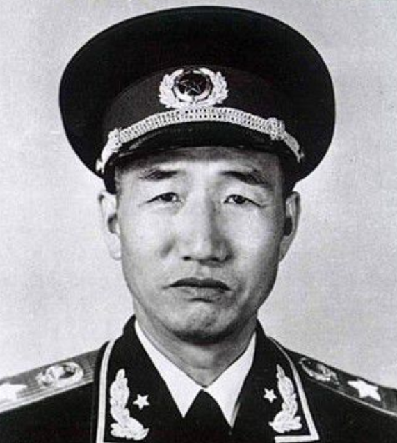 军事家徐向前1990年病逝，享年89岁。他为中国人民解放事业建立了不朽功勋。