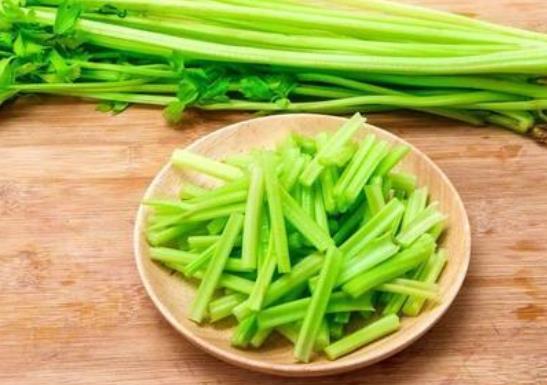 三伏天，不管有钱没钱，多吃这8种“碱性”蔬菜，精气十足过夏天
