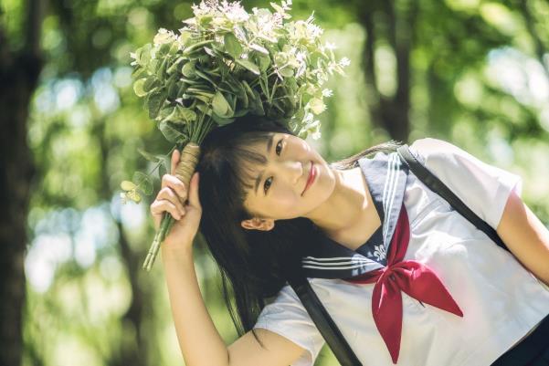 优秀作文赏析：《青春，只是一瞬间》，不负韶华不负卿