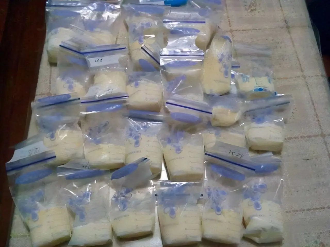 让母乳保鲜时间超过6个月的好办法！冷冻母乳不是放进冰箱就完事