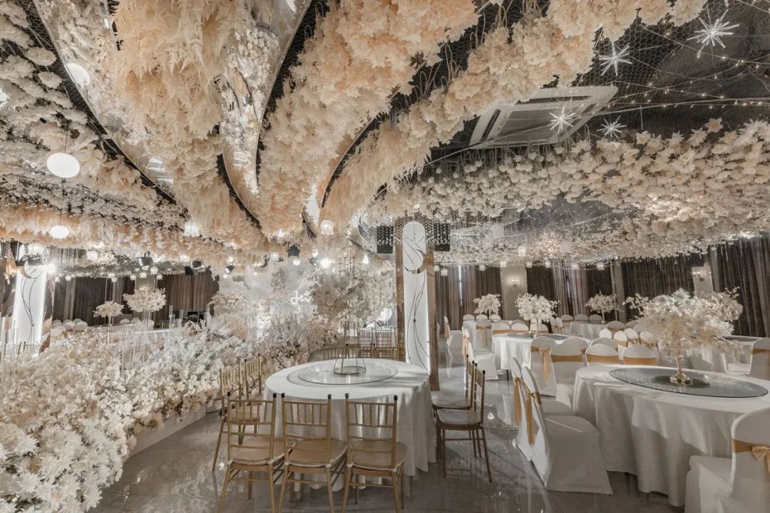 年会预定 | N+1种选择，不如选择一站式宴会服务