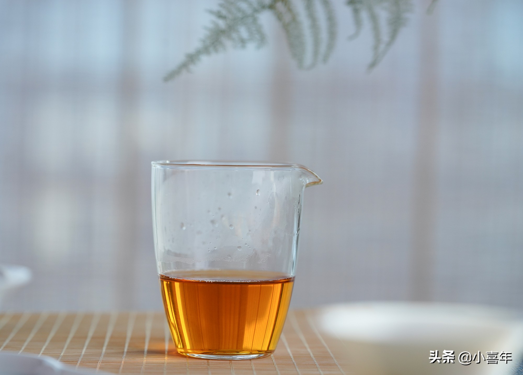 发朋友圈晒喝茶的短句（喝茶时适合发的15句走心文案）