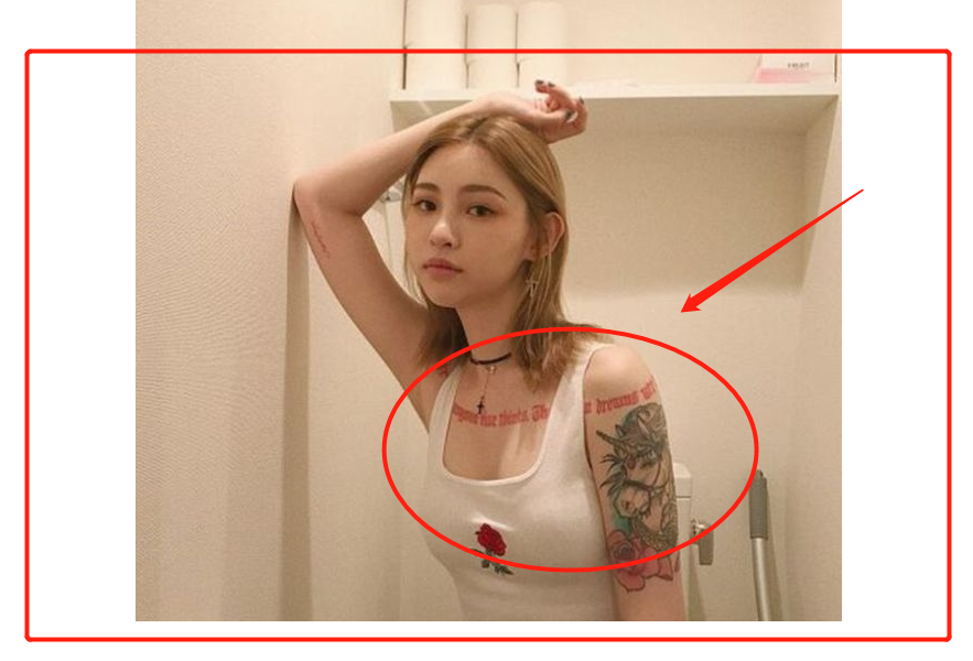 当然,机车女神"痞幼"的走红,还跟她火爆的身材有关