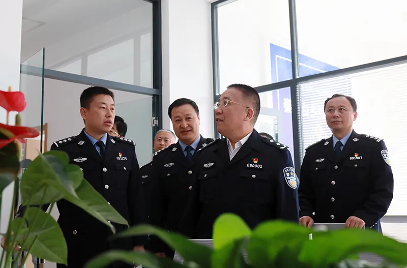 ������ͬ־�����ǹ����־ֵ��� ����ο�ʻ���һ���񾯸���