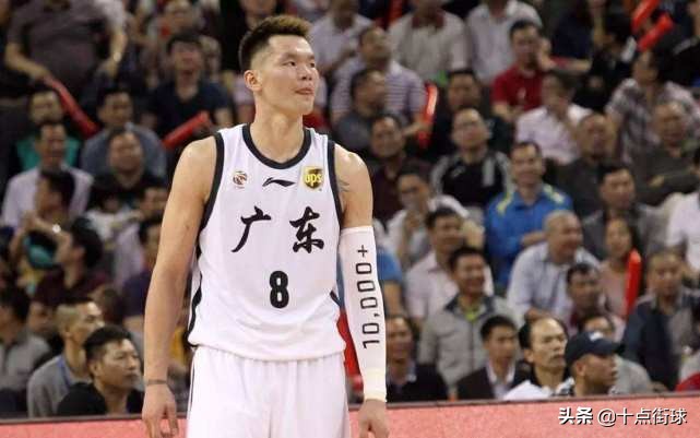 朱芳雨为什么不参加nba邀请(当年朱芳雨身体素质是男篮顶级，为何两次拒绝NBA球队的招募？)