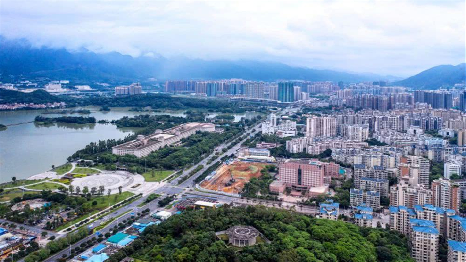 肇庆大学(耗资20亿)_国际教育网