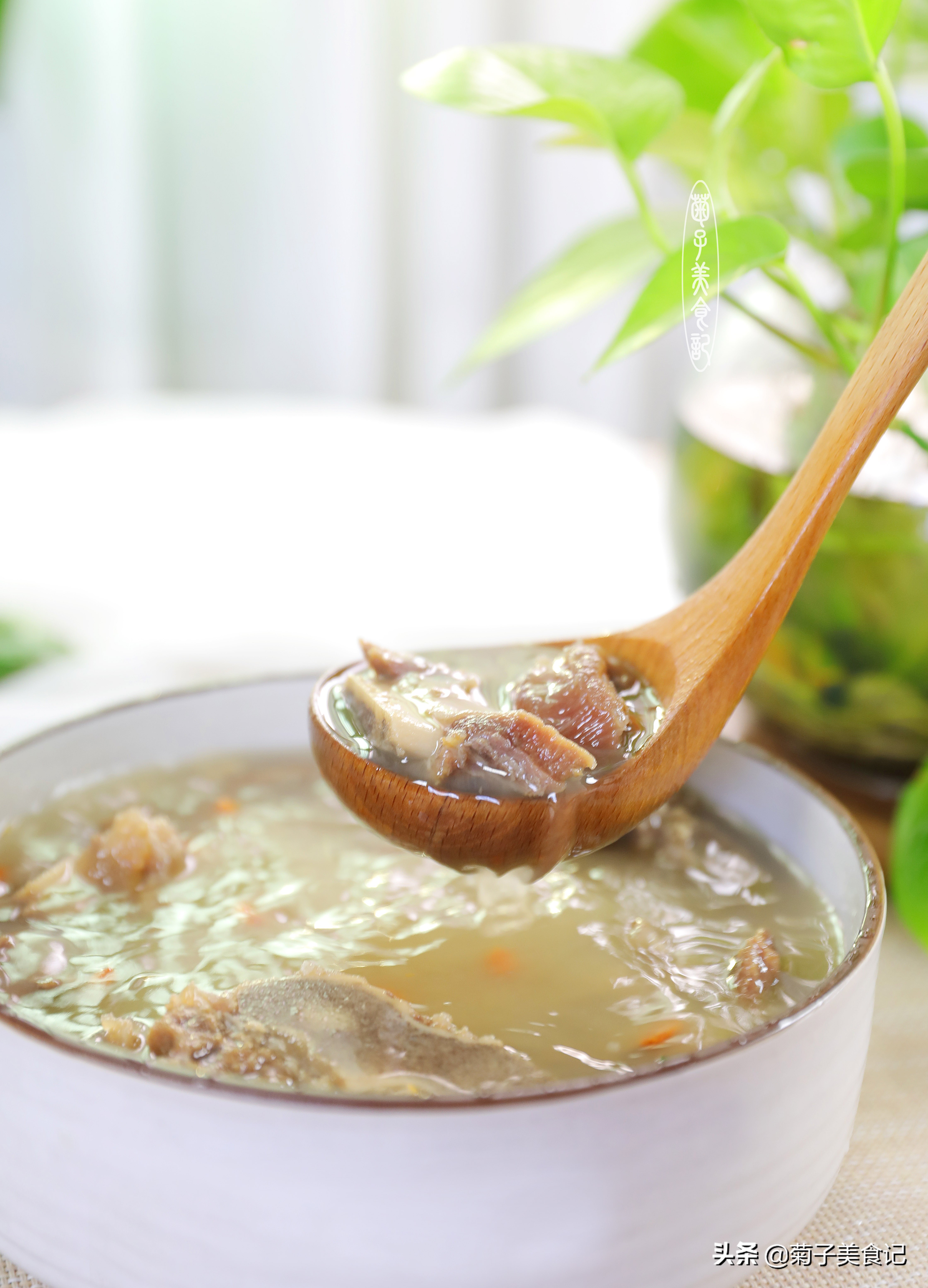 枸杞牛骨汤的制作方法