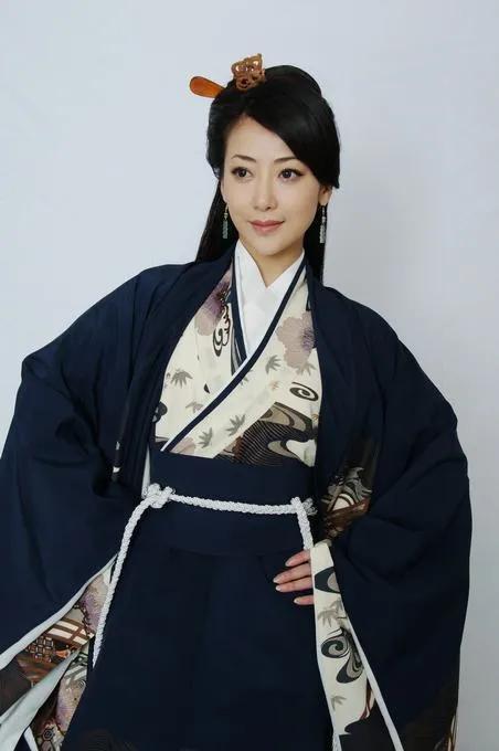 吓死亲生儿子，害死小妾，为什么她还被称为完美女性