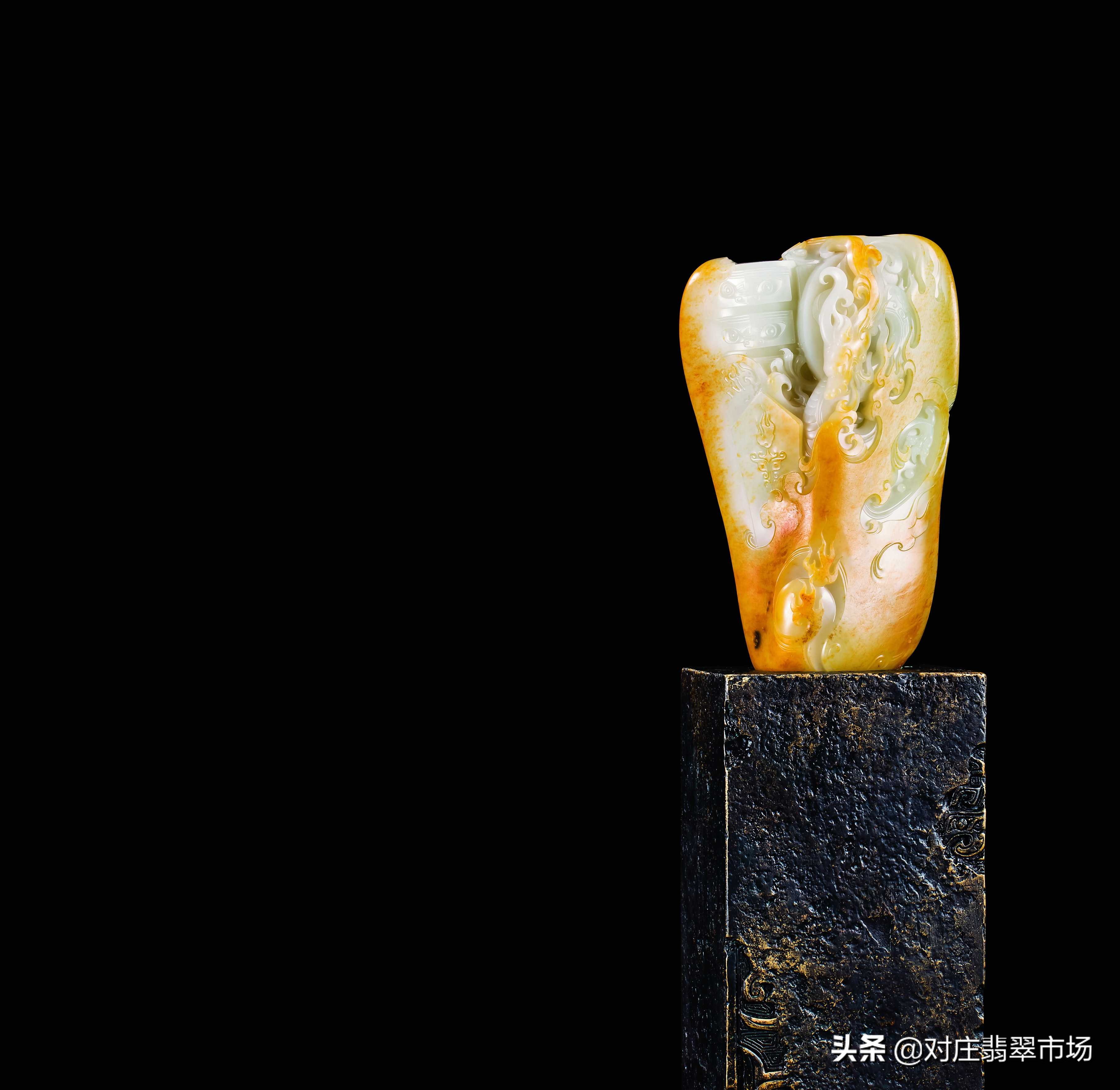圣诞节送什么寓意的翡翠饰品做礼物？愿所有平安夜，都如意吉祥