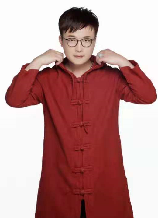 著名音樂唱作人珞巖新歌《敬蒼?！氛鸷硜硪u