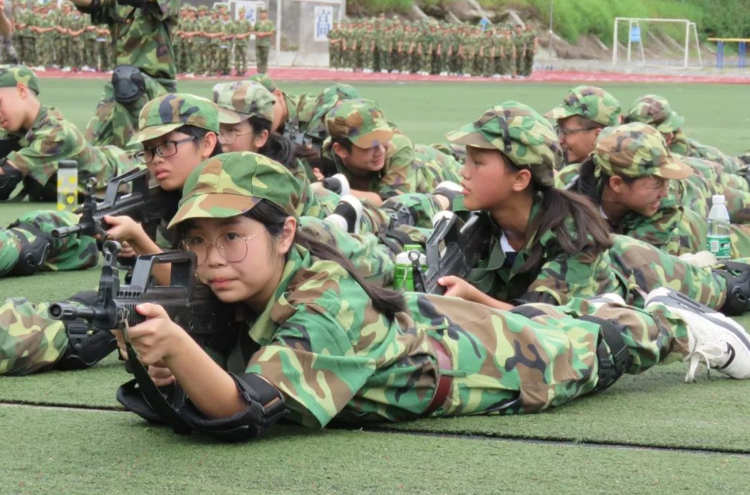 本是为了磨炼学生意志的军训，如今却“变了味”，军训的意义何在