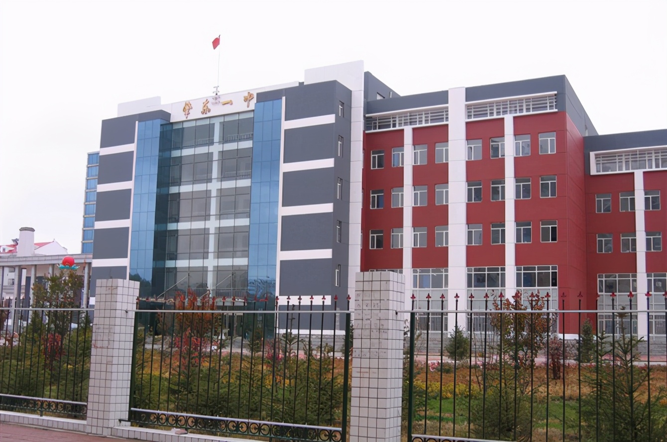 黑龙江绥化名列前茅三所好高中，绥化一中领先，肇东一中不容小觑