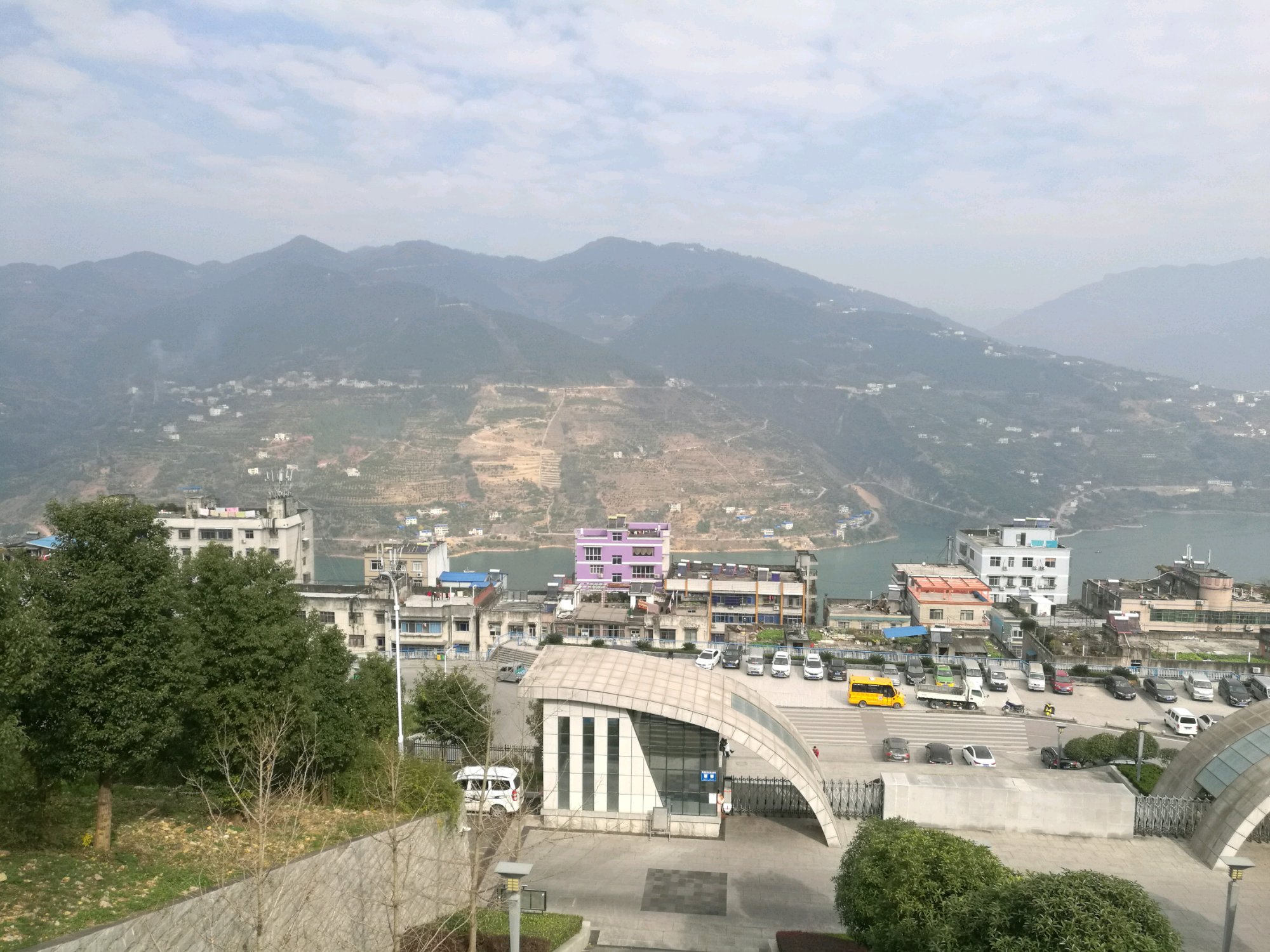 湖北恩施排名靠前的五所高中，成绩大有可期，金榜题名看今朝