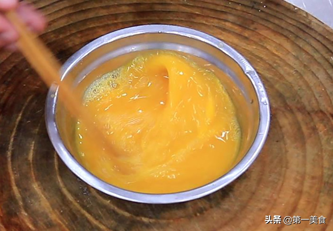鸡蛋炒洋葱（洋葱炒鸡蛋下锅顺序很重要很多人都不知道）